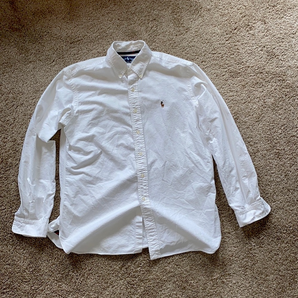 •White Polo long sleeve button down